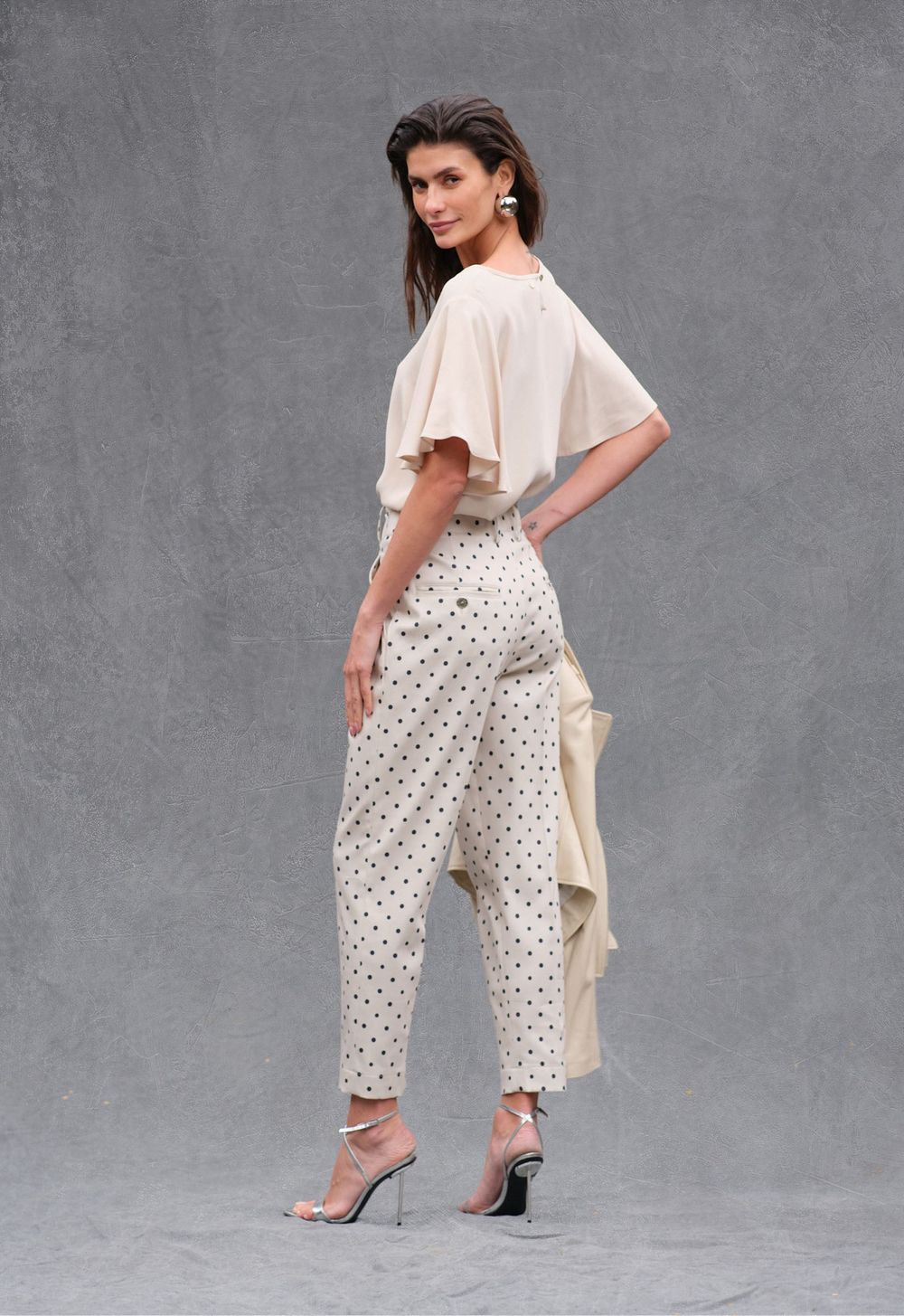 Blusa Crepe Areia Anastacia