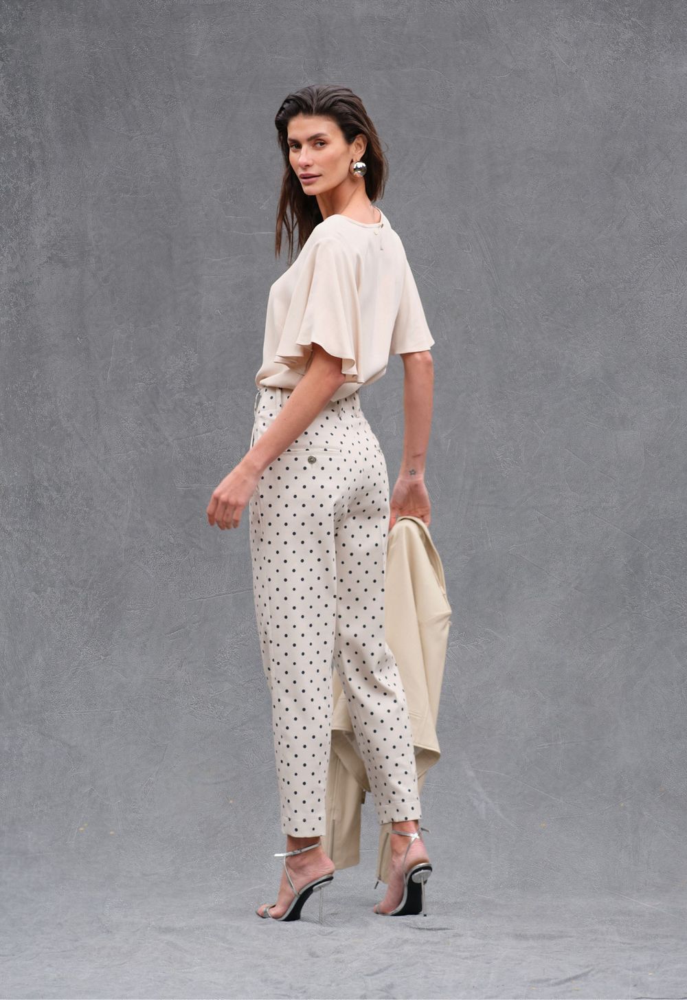 Blusa Crepe Areia Anastacia