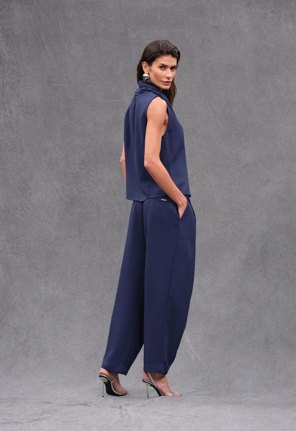 Calça Reta Crepe Marinho Maitê