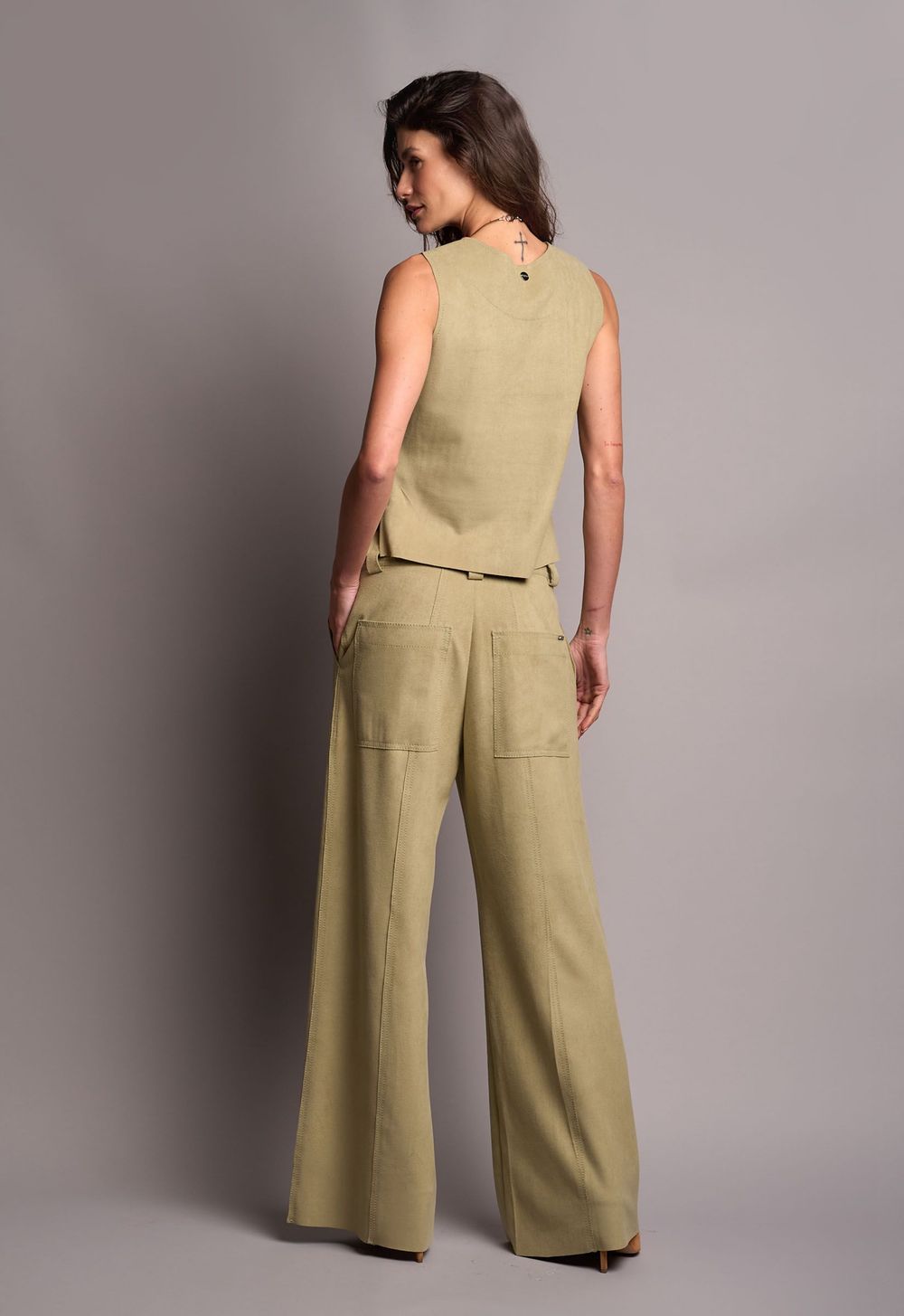 Calça Flare Suede Verde Luiza