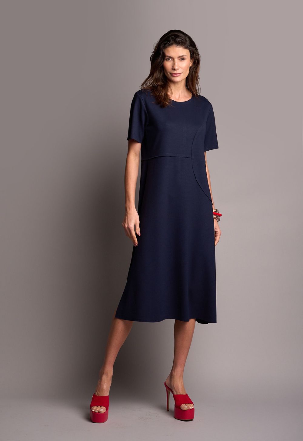 Vestido Corte a Fio Marinho Sheila