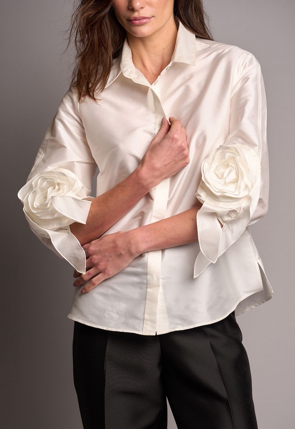 Camisa Tafetá Flor Off White Ivana
