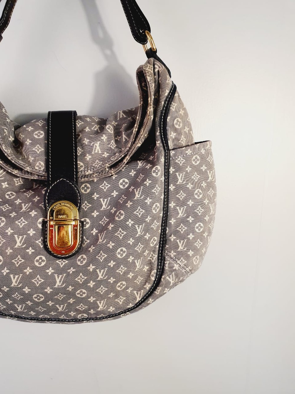 Louis Vuitton Monogram Idylle Romance Hobo