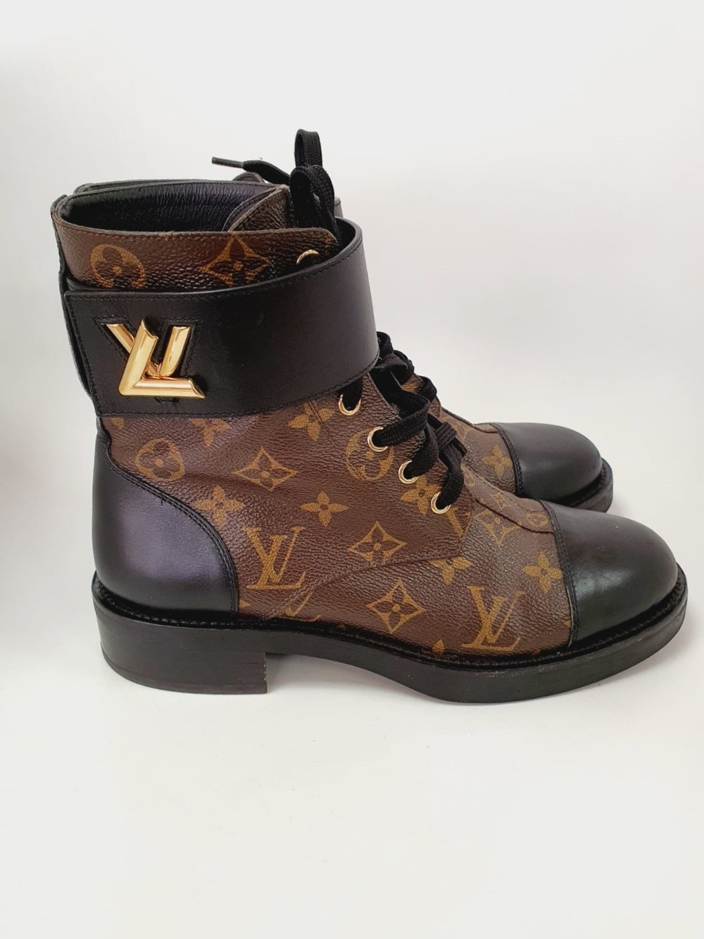 Coturno Louis Vuitton Wonderland - 2nd Chance