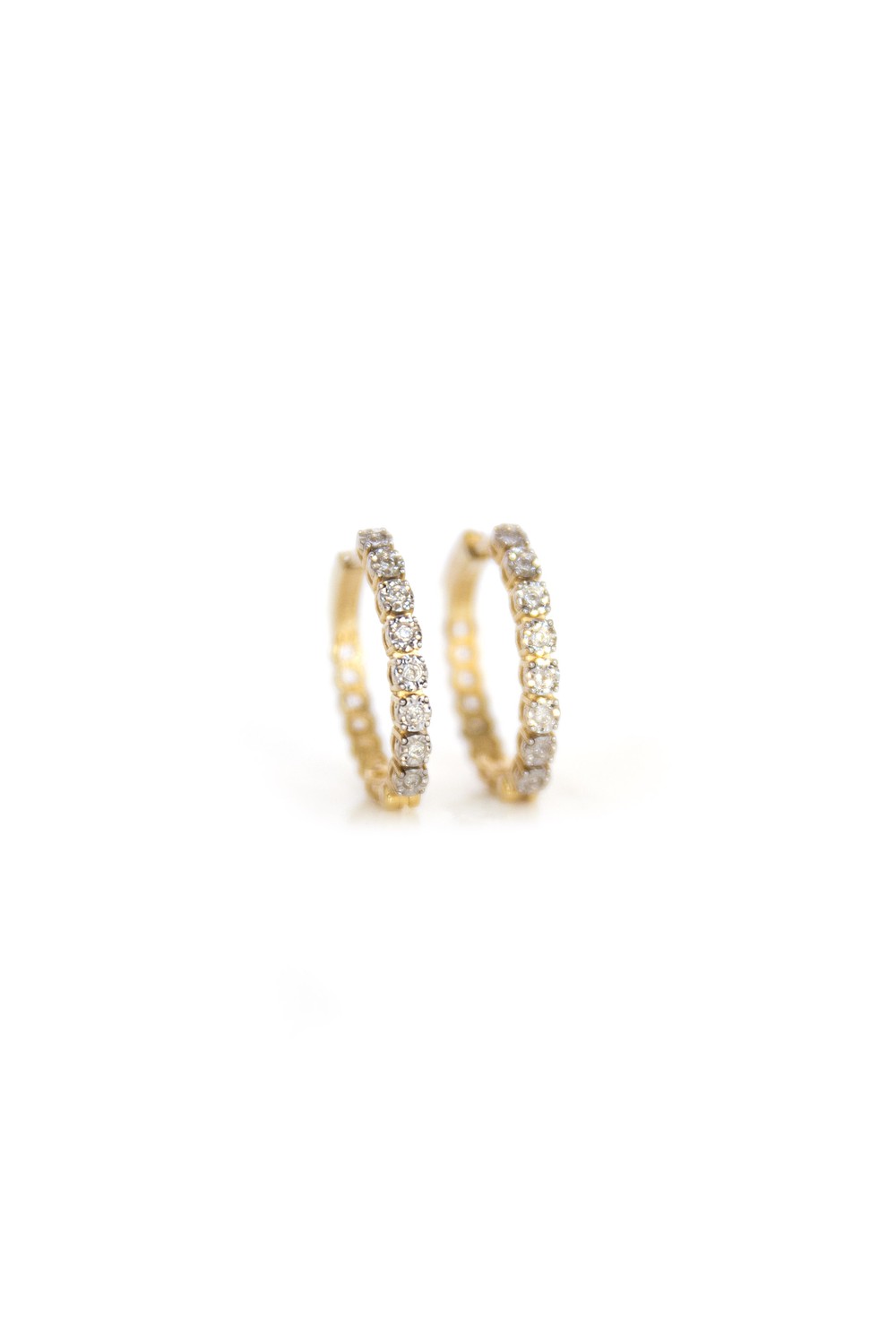 BRINCOS ARGOLA EM OURO 18K E DIAMANTES