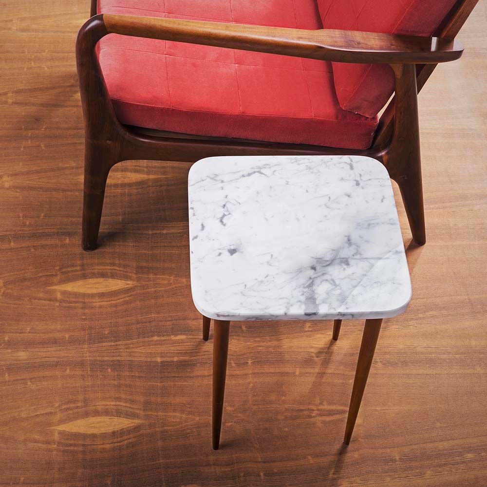 Mesa Lateral Petit Carrara