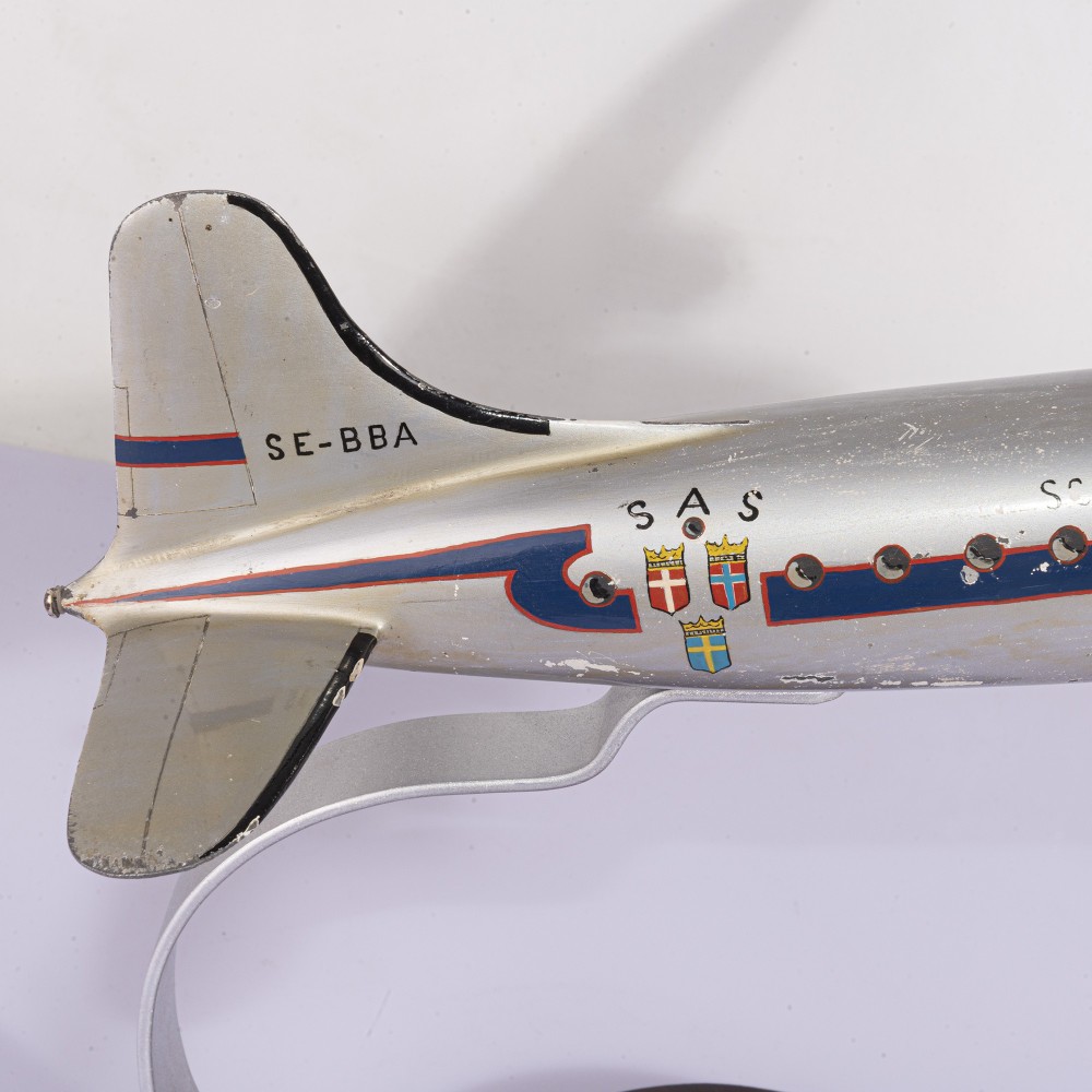 Maquete Douglas DC-4
