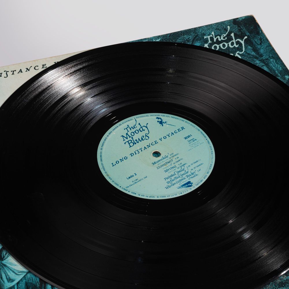 LP THE MOODY BLUES - LONG DISTANCE VOYAGER - 1981