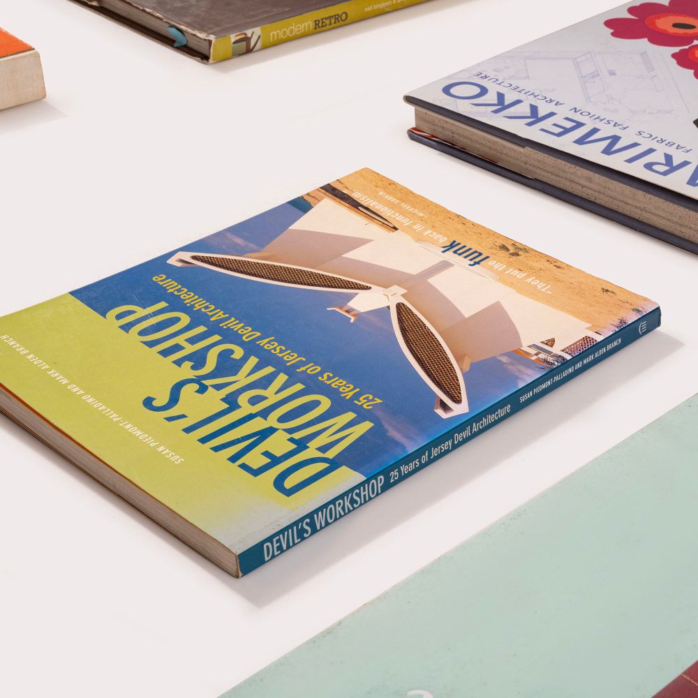 Livro Devil´s Workshop: 25 years of Jersey Devil Architecture - 1997