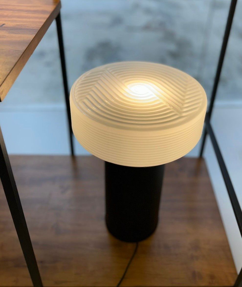 Luminária de mesa Tubino