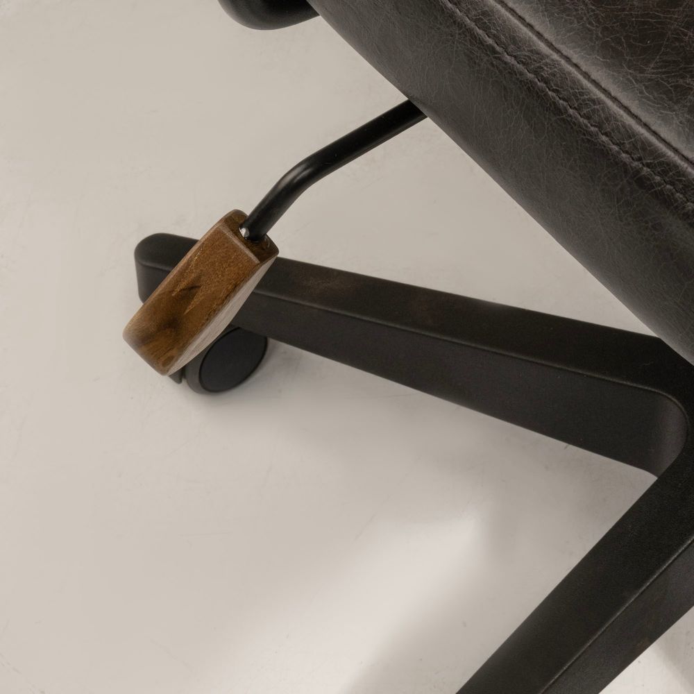Cadeira Kita Office Soft Couro