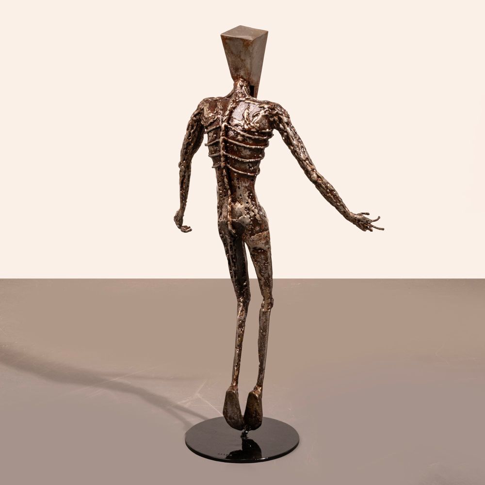 Escultura Levitando