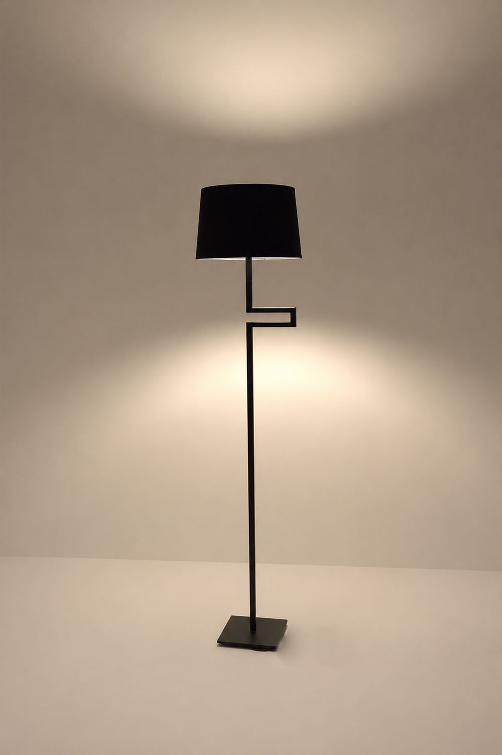 Luminária de piso Desvio