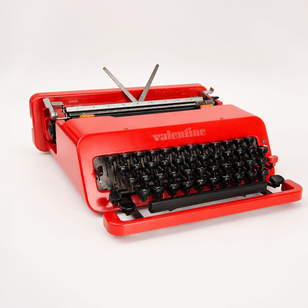Maquina  escrever Valentine Olivetti