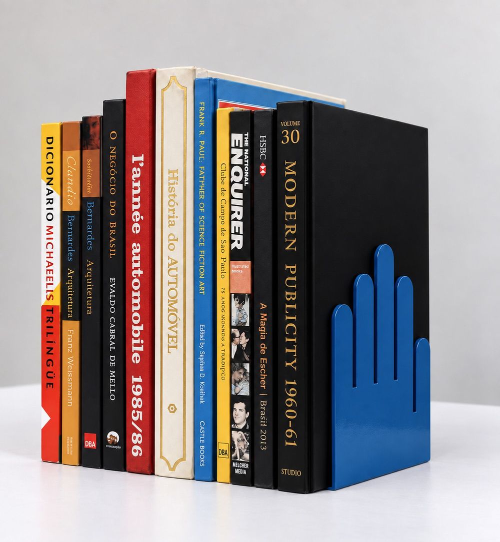Par de suportes  para livros Mãos
