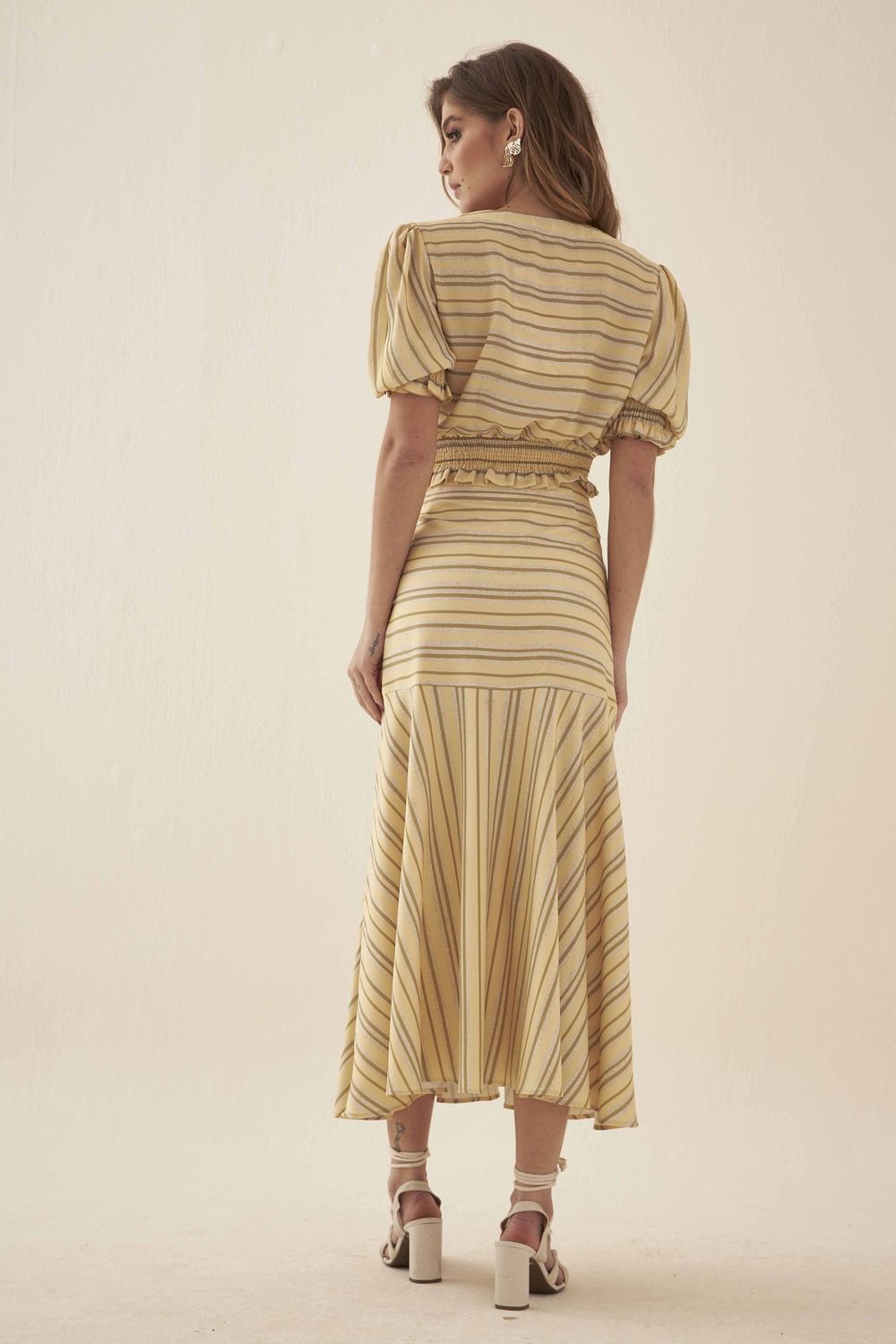 BLUSA LISTRA TEXTURA COM PALA DE LASTEX