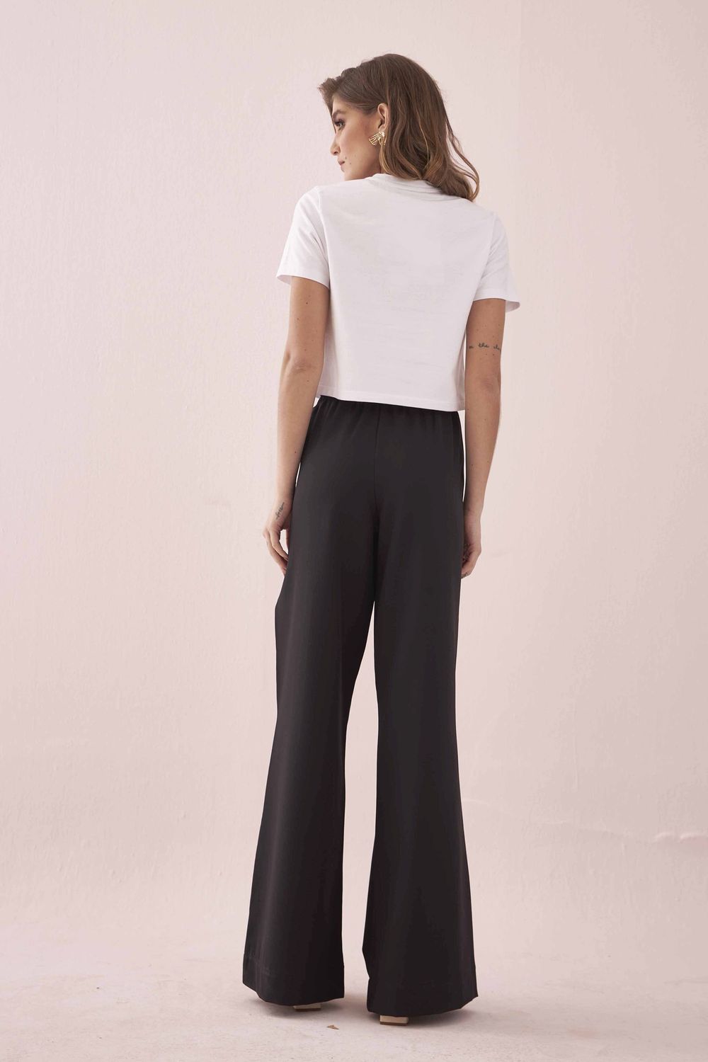 T SHIRT MALHA CROPPED JEITO LEVE