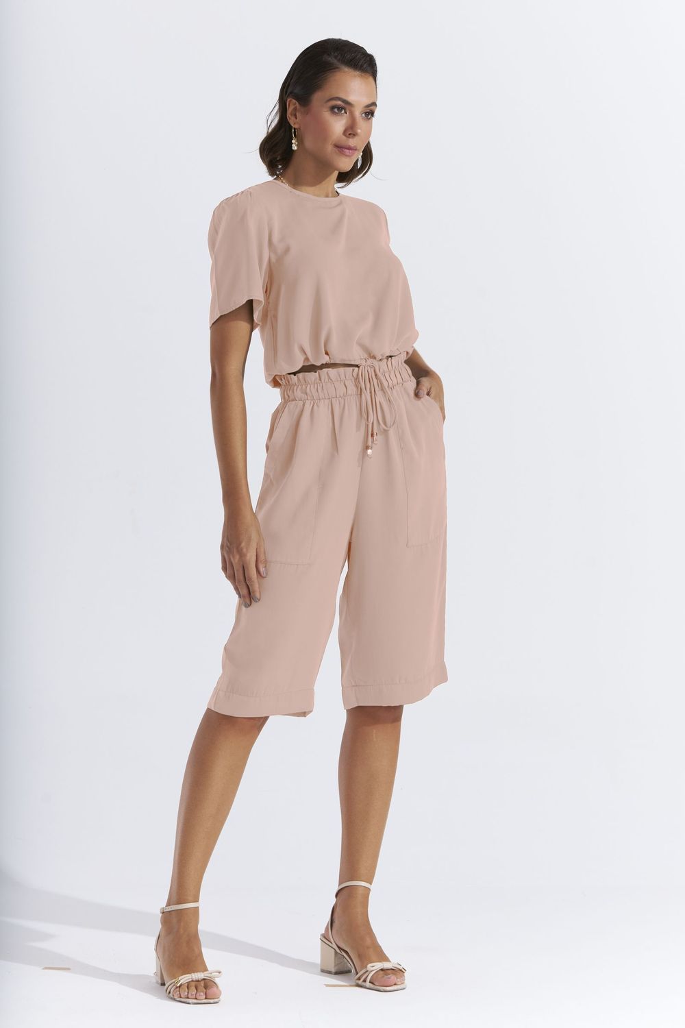 T-SHIRT CROPPED LISA C/ CANALETA BARRA