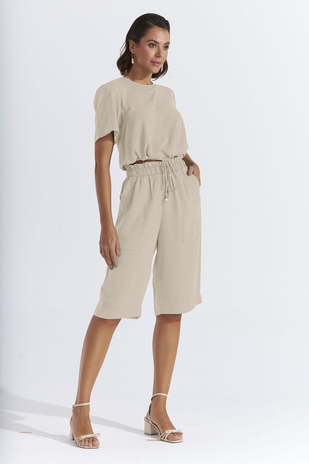 T-SHIRT CROPPED LISA C/ CANALETA BARRA