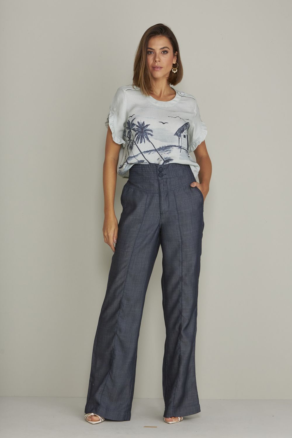 PANTALONA JEANS LEVE C/ CÓS PESPONTADO