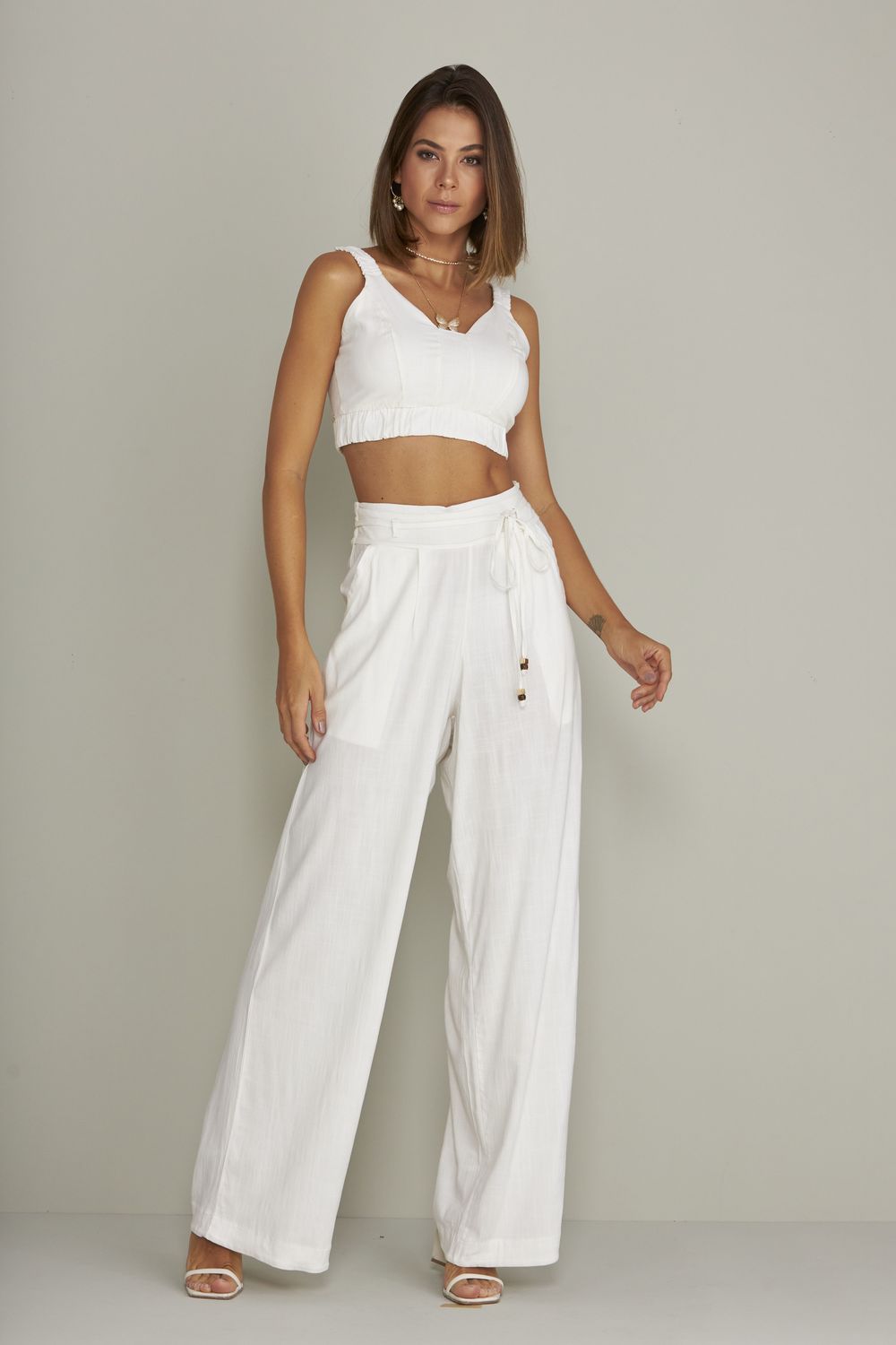 TOP LISO SLUB COM DETALHE DE ELÁSTICO