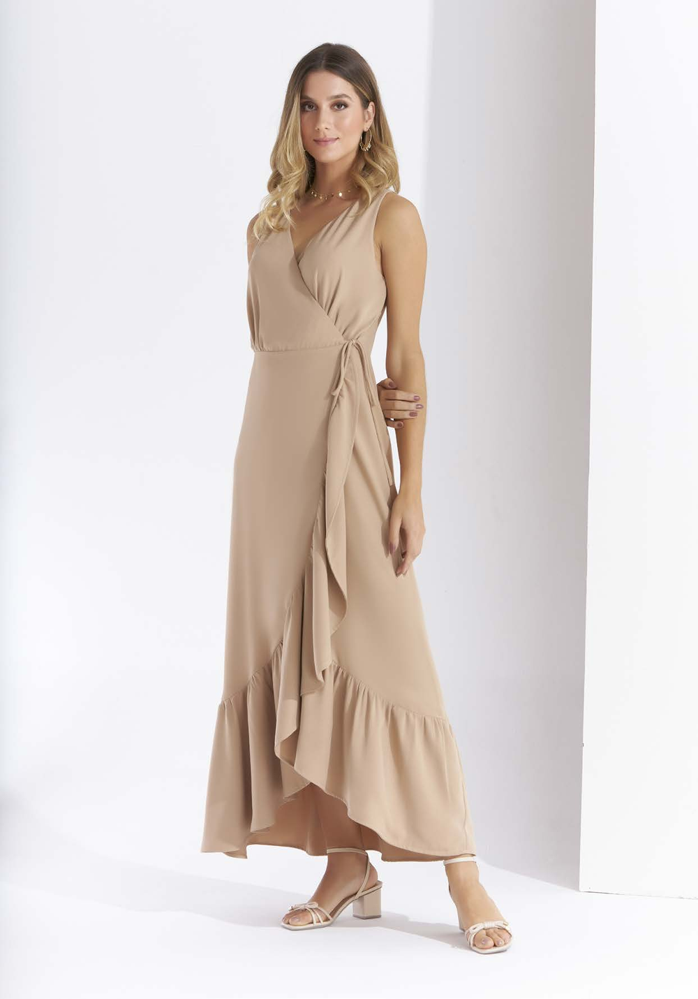 VESTIDO LONGO LISO EM CREPE C/ TRANSPASSE