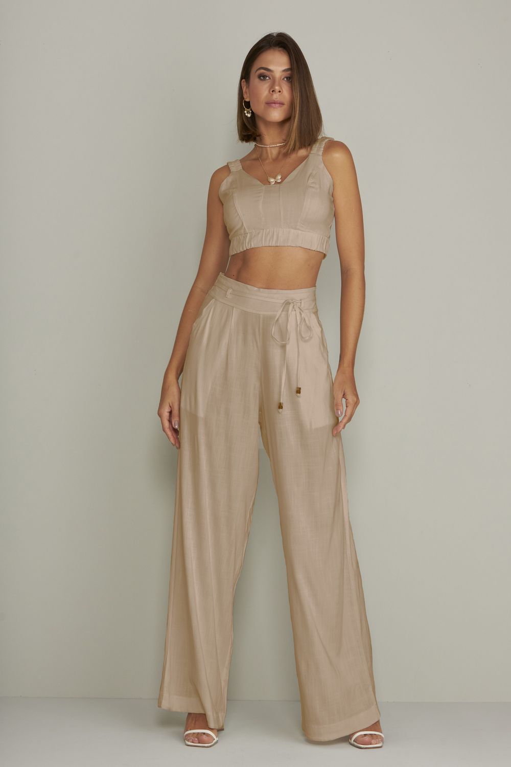 TOP LISO SLUB COM DETALHE DE ELÁSTICO