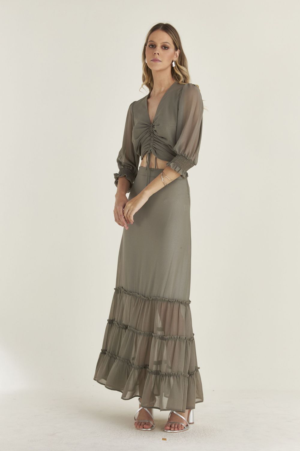 BLUSA EM CREPE FOIL C/ CANALETA FRENTE