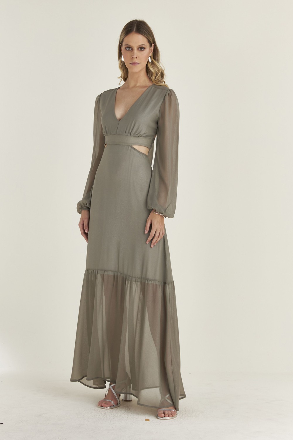 VESTIDO LONGO EM CREPE FOIL C/ ABERTURA LATERAL