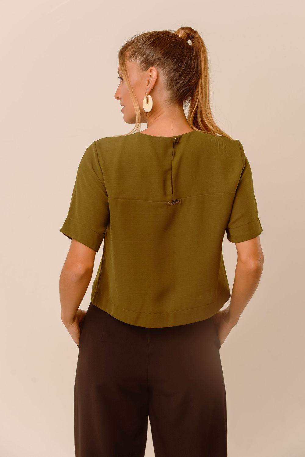 T-SHIRT BÁSICA CROPPED LISA