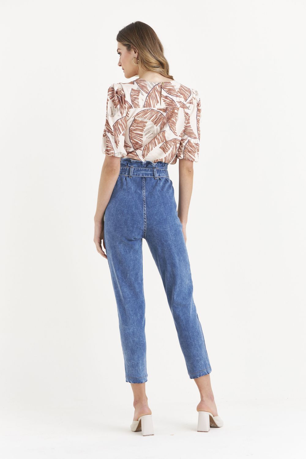 CALÇA JEANS CLOCHARD COM FAIXA