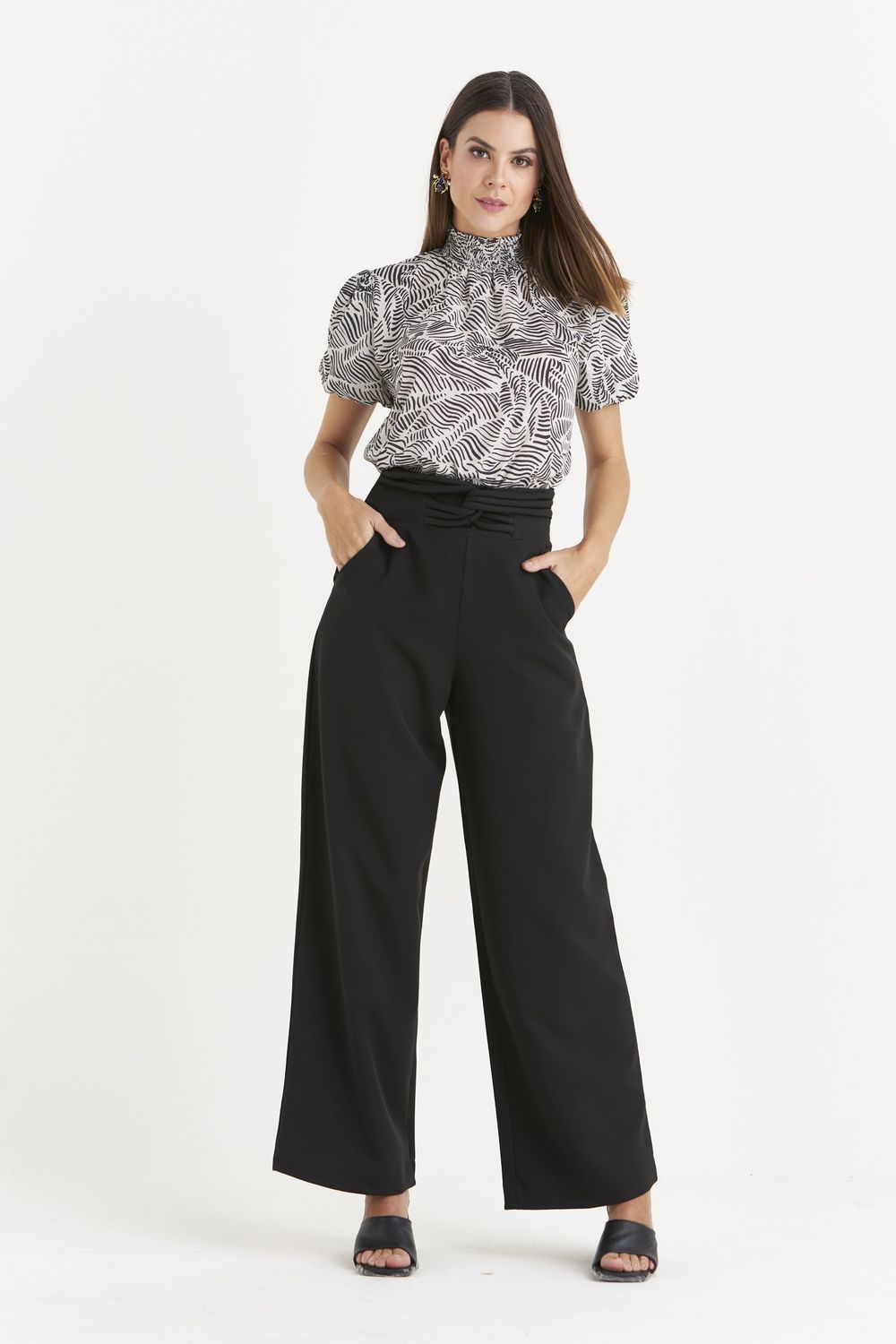 PANTALONA LISA ELASTIC COM TORÇÃO FRENTE