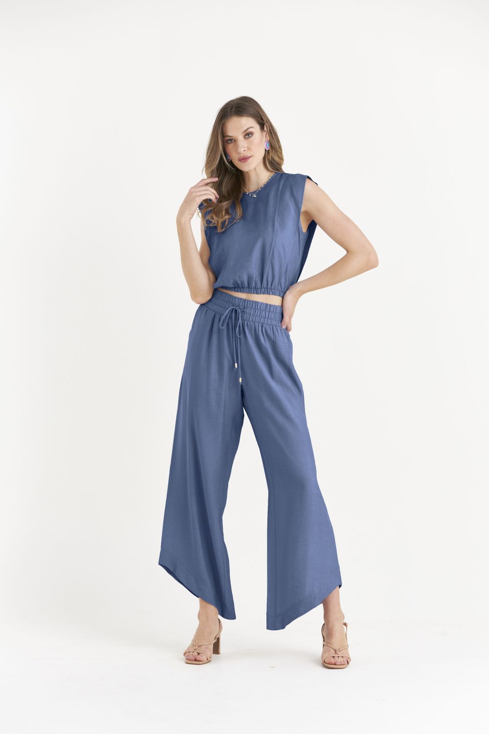 BLUSA LISA SLUB COM ELÁSTICO BARRA