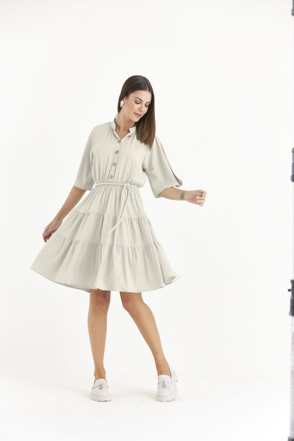 VESTIDO CURTO LISO TWILL C/ GOLA PADRE