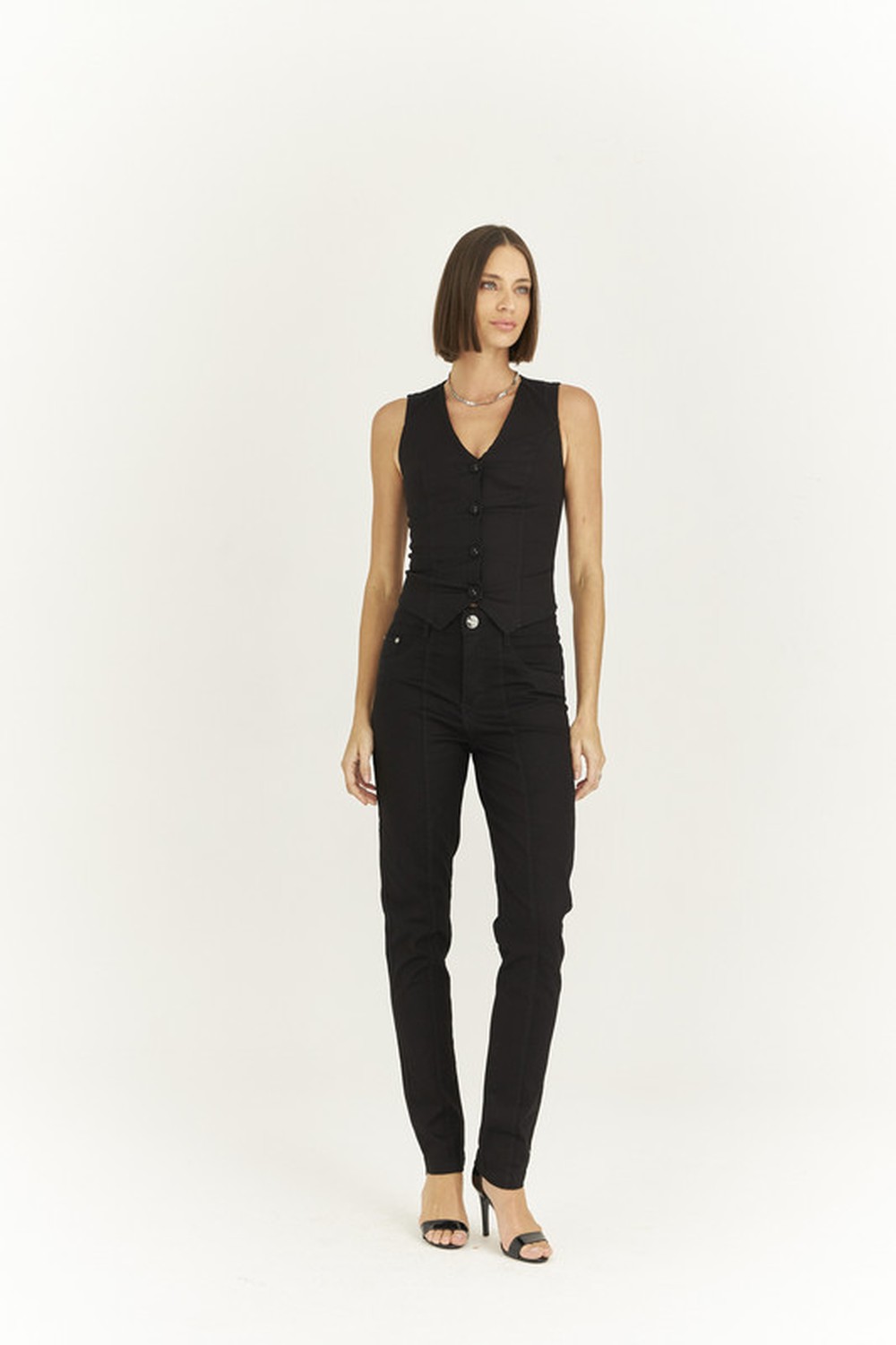 CIGARRETE SKINNY BLACK C/ RECORTE FRENTE