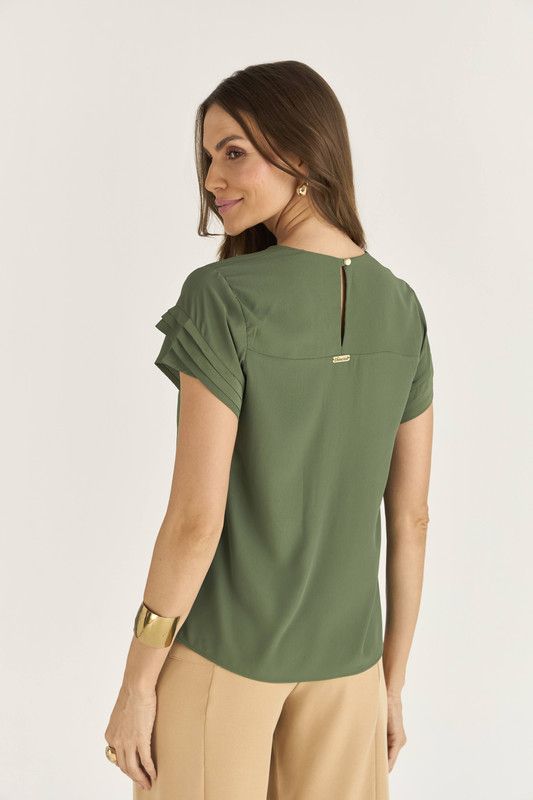 T-SHIRT EM CREPE C/ PREGAS NA MANGA