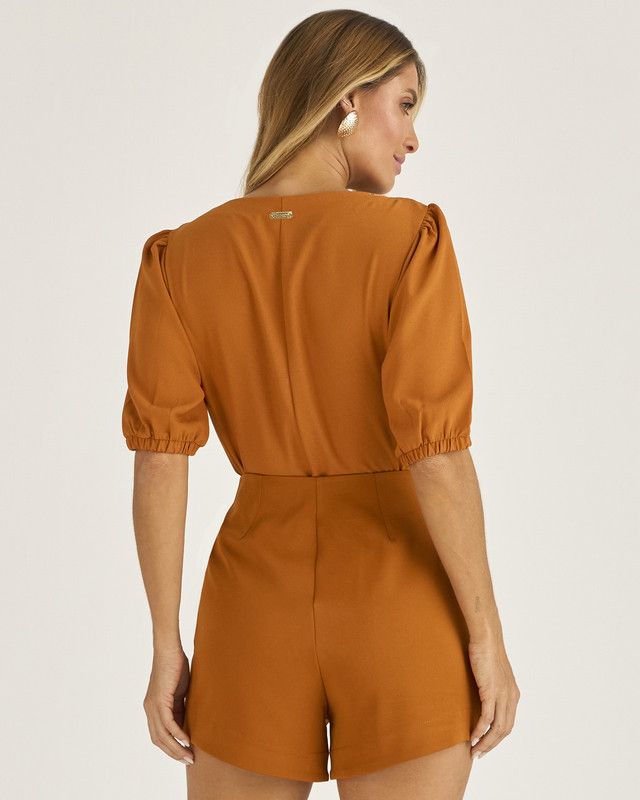 T-SHIRT CROPPED EM CREPE C/ ELÁSTANO MANGA