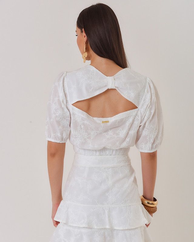 BLUSA CROPPED C/ ELÁSTICO BARRA LAISE BORDADA