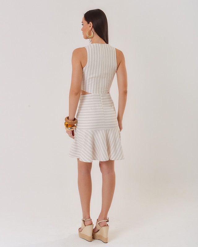 VESTIDO CURTO LISTRA MAQUINETADA