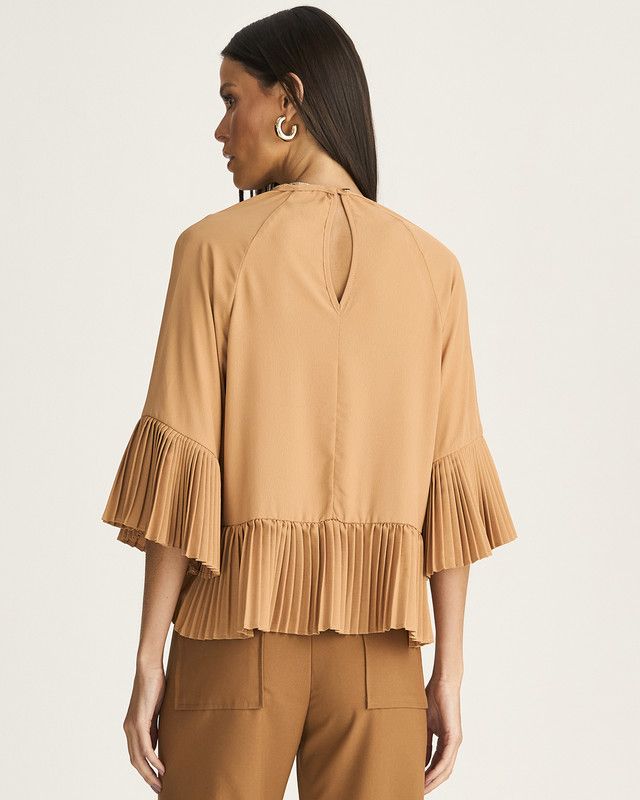 BLUSA EM CREPE C/ BABADO PLISSADO