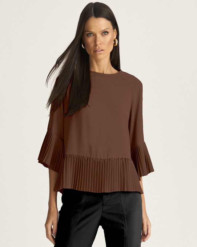 BLUSA EM CREPE C/ BABADO PLISSADO