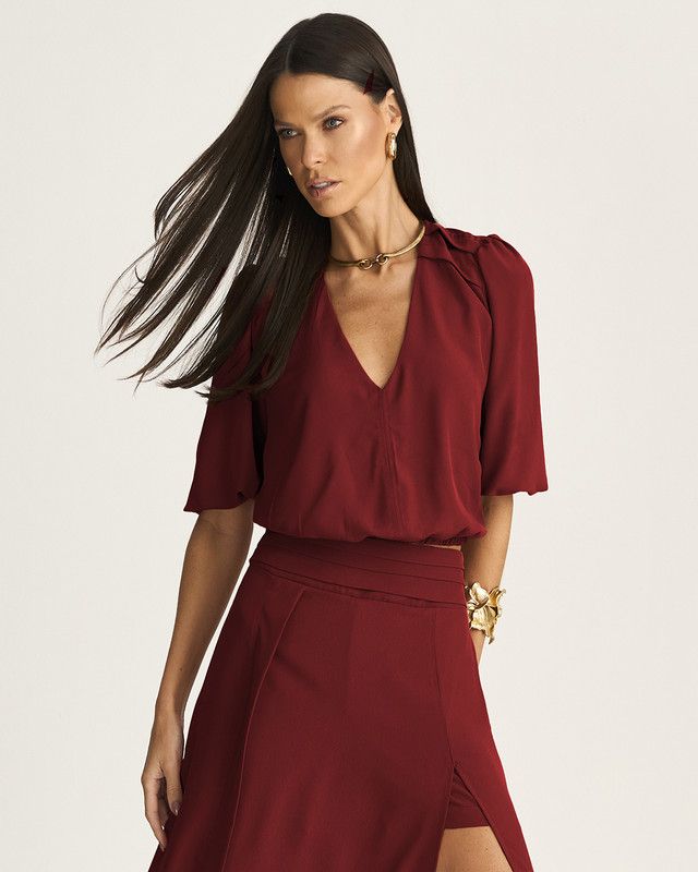 BLUSA LISA EM CREPE CROPPED C/ ELÁSTICO BARRA