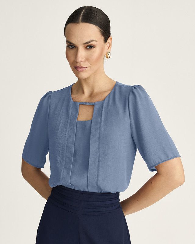 T-SHIRT LISA EM CREPE C/ PREGA NA FRENTE