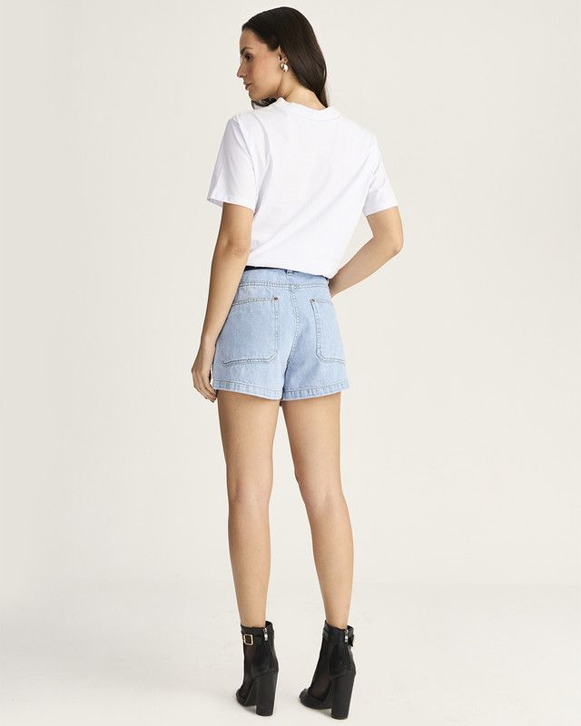 SHORT CURTO C/ BOLSO FRENTE APLICADO