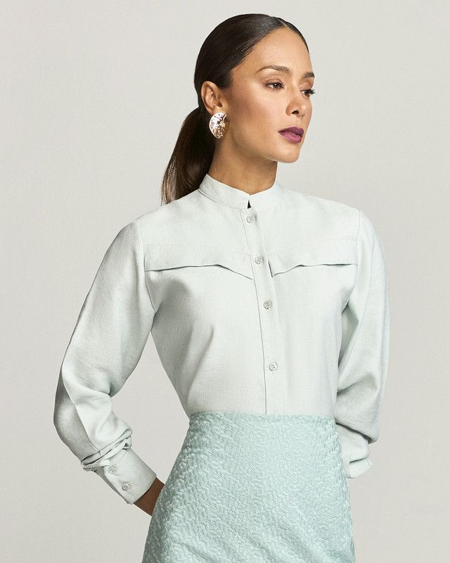 CAMISA MANGA LONGA EM CREPE COM PREGA