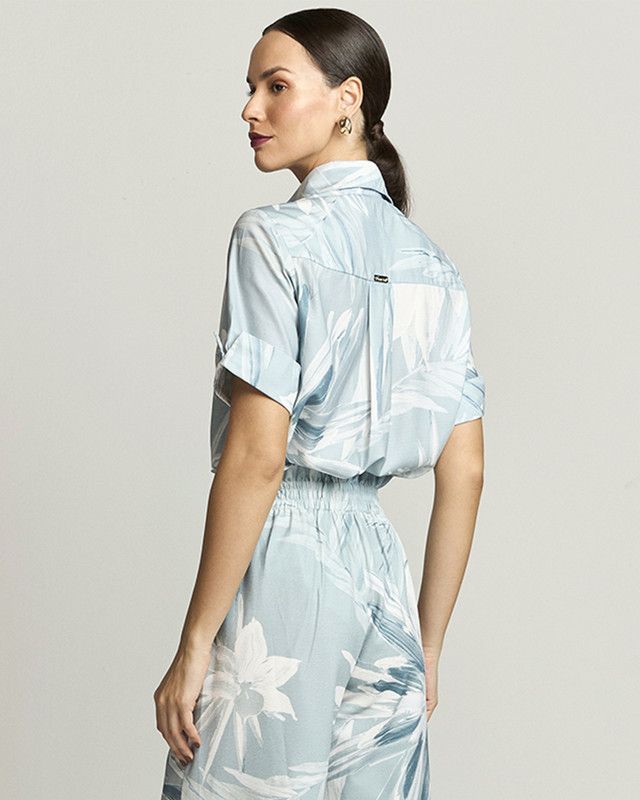 CAMISA MANGA LONGA EM CREPE COM PREGA