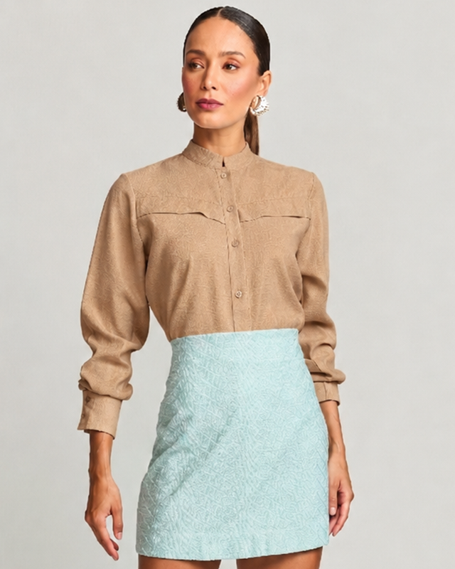 CAMISA MANGA LONGA EM CREPE COM PREGA