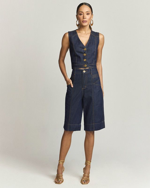 BERMUDA JEANS LEVE LAV. ESCURA C/ PESPONTOS