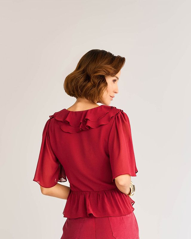 BLUSA EM CREPE C/ BABADOS DUPLOS