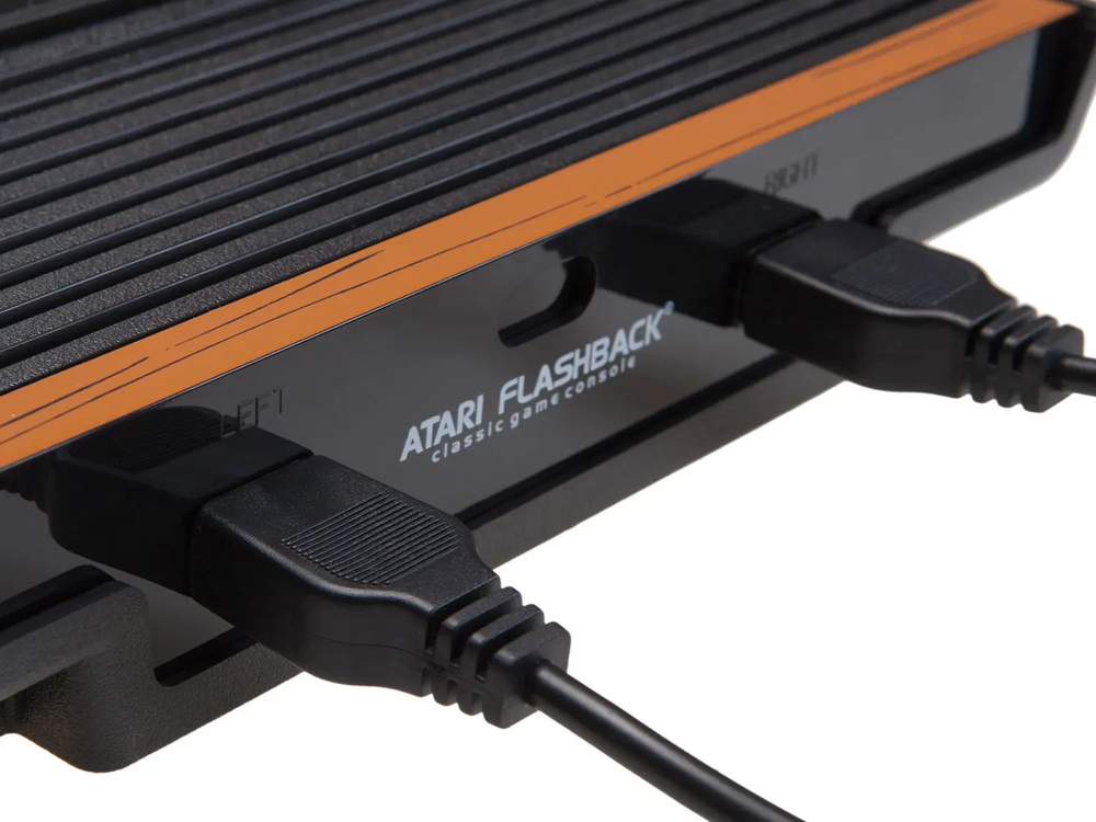 Atari Flashback 8 Tec Toy 2 Controles - Fabricado no Brasil com 105 Jogos na Memória